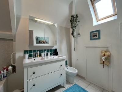 Perigourdine Modernisee Avec Piscine Et Vue Dominante