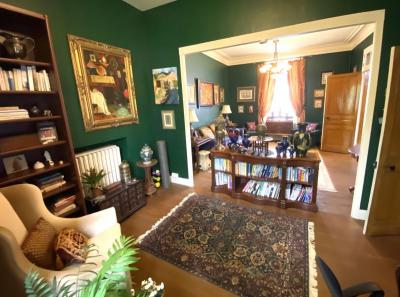 Maison De Ville Elegante En Plein Cœur De Cette Ville Populaire Du Perigord