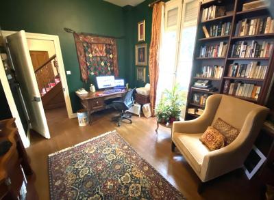 Maison De Ville Elegante En Plein Cœur De Cette Ville Populaire Du Perigord