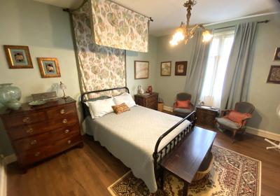 Maison De Ville Elegante En Plein Cœur De Cette Ville Populaire Du Perigord