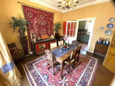 Maison De Ville Elegante En Plein Cœur De Cette Ville Populaire Du Perigord