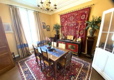 Maison De Ville Elegante En Plein Cœur De Cette Ville Populaire Du Perigord