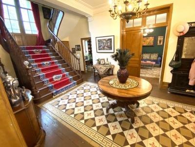 Maison De Ville Elegante En Plein Cœur De Cette Ville Populaire Du Perigord