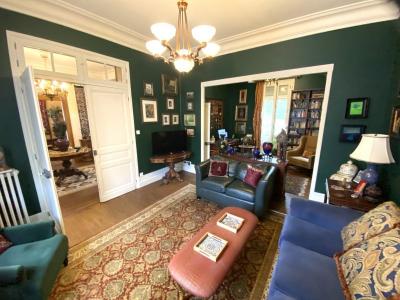 Maison De Ville Elegante En Plein Cœur De Cette Ville Populaire Du Perigord