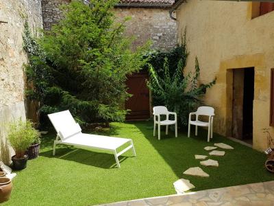 Exclusivite: Au Coeur De Monpazier Charmante Maison Avec Jardin