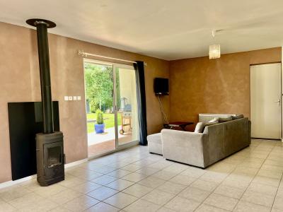 Secteur Monpazier-beaumont: Maison De Plain Pied De 150m2 En Campagne