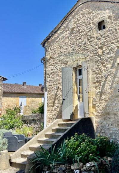 Proche Beaumont: Charmante Maison De Village