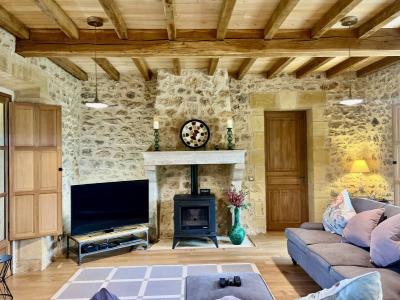 Exclusivite À Biron: Propriete En Pierres Avec Piscine, Dependances A Renover Et Vue Imprenable Sur