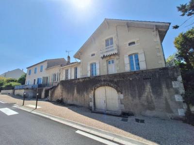 Maison De Village Avec Jardin.