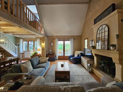 Construite Dans Le Style Perigourdin Situee Au Coeur D\\\'une Belle Foret, En Clairiere, Avec Un Jar