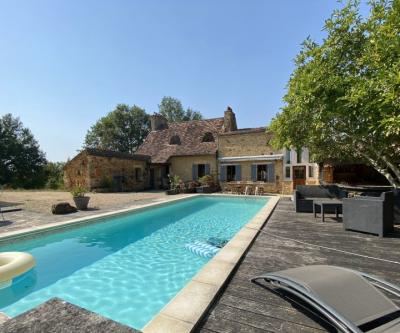 Superbe Cottage De Caractere Avec Grand Salon Moderne Et Ouvert, 4 Chambres, 3 Salles De Bains Et Pi
