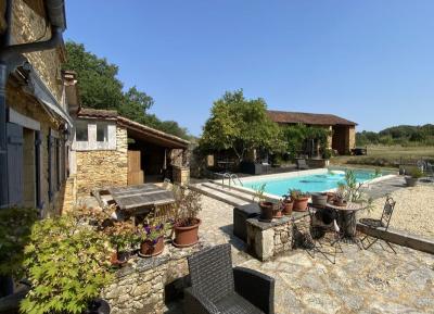 Superbe Cottage De Caractere Avec Grand Salon Moderne Et Ouvert, 4 Chambres, 3 Salles De Bains Et Pi