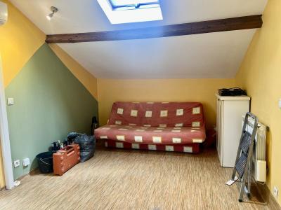 Proche Beaumont: Maison De Village Avec Jardin