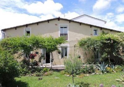 Maison De Ville Avec Jardin Et Garage