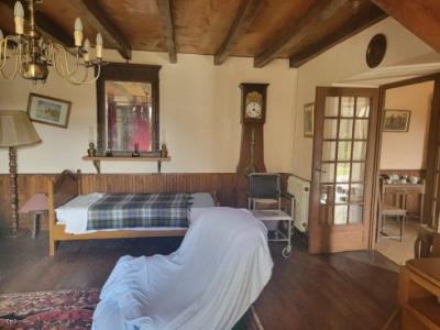 &#8364;129000 - Old 5 Bedroom House - Proche Ruffec