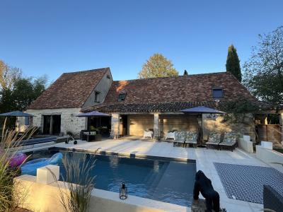 Renovation Recente D\\\'une Ferme Et De Sa Grange Attenant