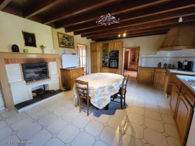 &#8364;255300 - Beautiful 4-bedroom House With Outbuildings And Lovely Garden