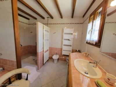 &#8364;255300 - Beautiful 4-bedroom House With Outbuildings And Lovely Garden