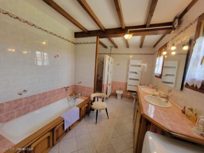 &#8364;255300 - Beautiful 4-bedroom House With Outbuildings And Lovely Garden