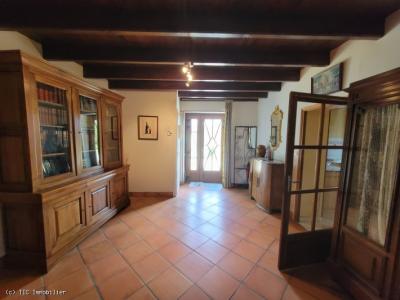 &#8364;255300 - Beautiful 4-bedroom House With Outbuildings And Lovely Garden