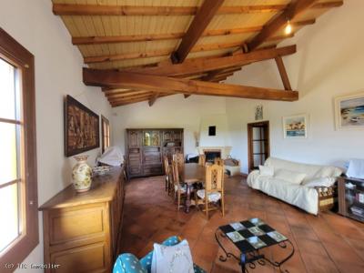 &#8364;255300 - Beautiful 4-bedroom House With Outbuildings And Lovely Garden