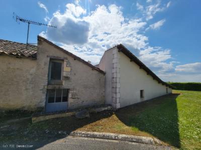 &#8364;255300 - Beautiful 4-bedroom House With Outbuildings And Lovely Garden