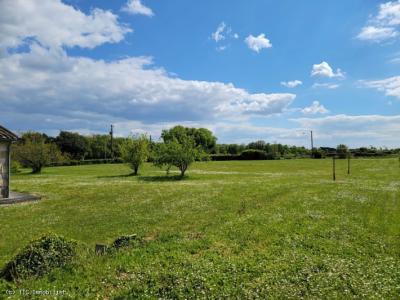 &#8364;255300 - Beautiful 4-bedroom House With Outbuildings And Lovely Garden