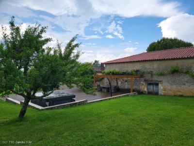 &#8364;265000 - Character House With Beautiful Garden