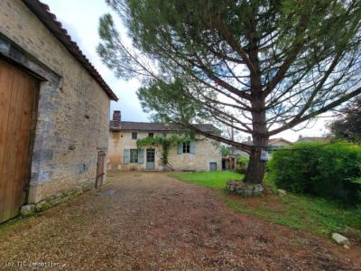 &#8364;265000 - Character House With Beautiful Garden