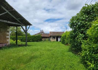 &#8364;117700 - Beautiful Stone House With Large Garden