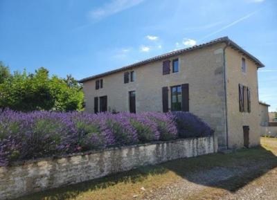 &#8364;233200 - Beautiful Stone House With Numerous Outbuildings In The Heart Of Ruffec