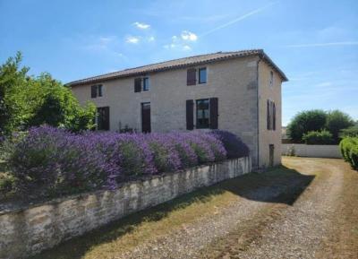 &#8364;233200 - Beautiful Stone House With Numerous Outbuildings In The Heart Of Ruffec