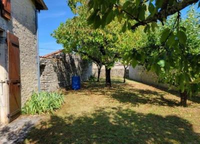 &#8364;233200 - Beautiful Stone House With Numerous Outbuildings In The Heart Of Ruffec