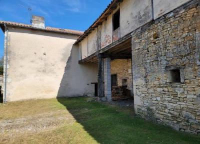 &#8364;233200 - Beautiful Stone House With Numerous Outbuildings In The Heart Of Ruffec