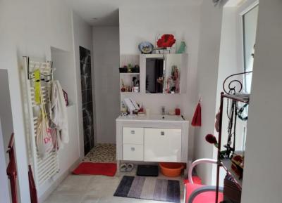 &#8364;164300 - Pretty Town House With Garden