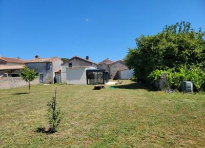 &#8364;164300 - Pretty Town House With Garden