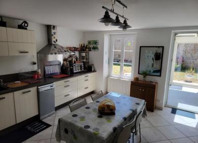 &#8364;164300 - Pretty Town House With Garden