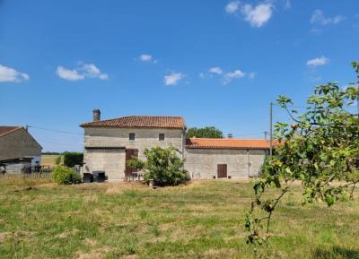 &#8364;153700 - Beautiful Old House Between Villefagnan And Chef-boutonne