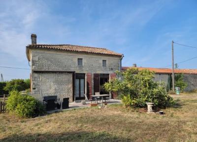 &#8364;153700 - Beautiful Old House Between Villefagnan And Chef-boutonne