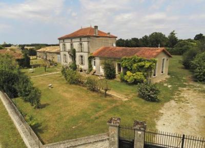 &#8364;444950 - Glorious 19th Century Manor House On Over 2.5 Acres