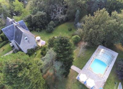 &#8364;550000 - Renovated Manor House And Renovated Barn With Swimming Pool On Over 3 Hectares Of La