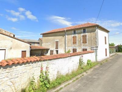 €96750 - Beautiful House Built In 1926 With Outbuildings And Garden