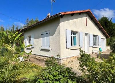 €57000 - Detached Bungalow : 2 Bedrooms With Garden Just Outside Of Ruffec