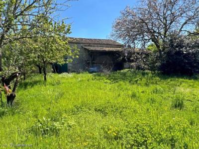 &#8364;24000 - Barn With Orchard Clos In Sauze-vaussais