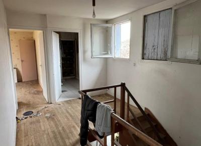 &#8364;29000 - 4 Bedroom House To Renovate With Garage And Courtyard