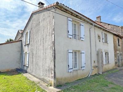 €65000 - Pretty 3 Bedroom House With Beautiful Garden - Near Nanteuil-en-vallee