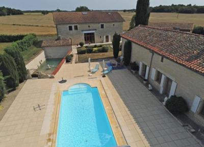 &#8364;514500 - Magnificent Domaine Of Almost A Hectare With 3 Bedrooms, Pool And Gite Potential