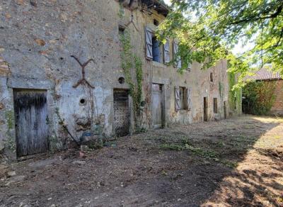 &#8364;75000 - Old Small Manor House To Renovate