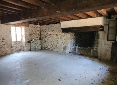 &#8364;75000 - Old Small Manor House To Renovate