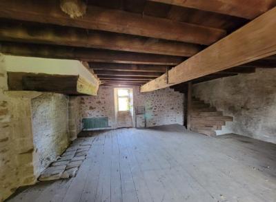 &#8364;75000 - Old Small Manor House To Renovate